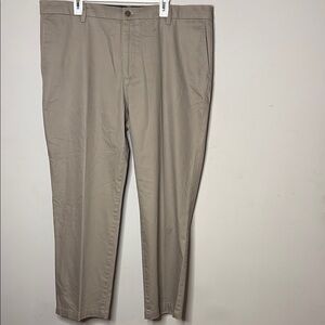 Dockers Men's Khaki Chinos